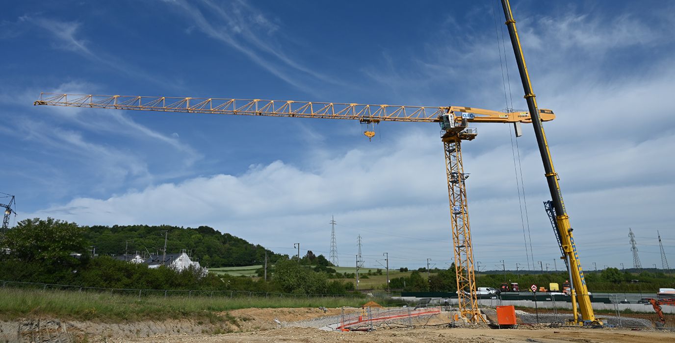 Installation d'une grue MDT 319 à Differdange